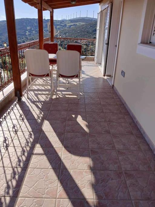 Вилла Παραθαλασσιο Σπιτι Στην Εξοχη Tsakei Экстерьер фото
