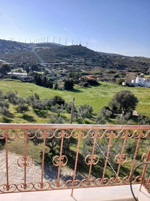 Вилла Παραθαλασσιο Σπιτι Στην Εξοχη Tsakei Экстерьер фото