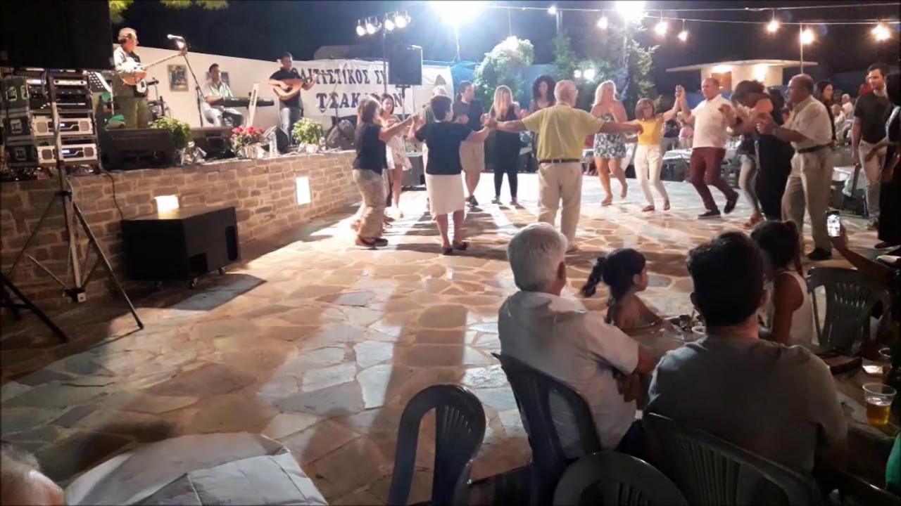 Вилла Παραθαλασσιο Σπιτι Στην Εξοχη Tsakei Экстерьер фото